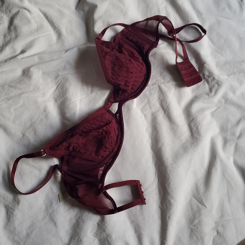 Burgundy bralett